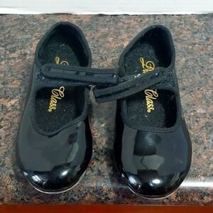 Dance Class Tap Shoes...SIZE 12..EUC
